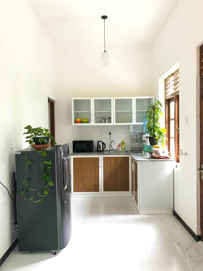 Bed & Bicycle Hostel Дехивала-Маунт-Лавиния Экстерьер фото