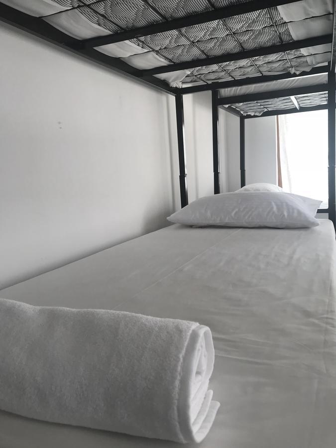 Bed & Bicycle Hostel Дехивала-Маунт-Лавиния Экстерьер фото