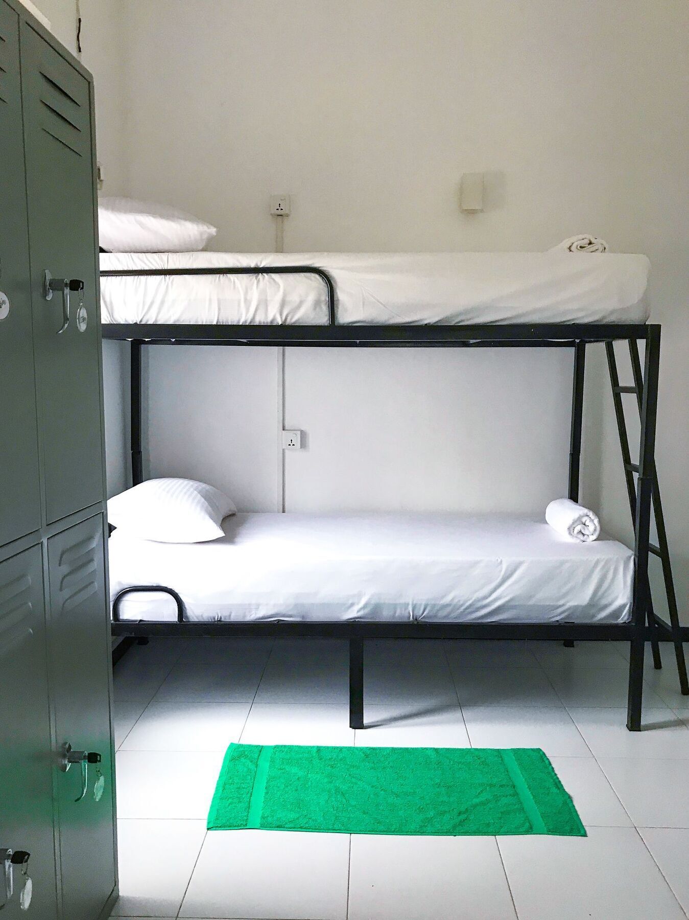 Bed & Bicycle Hostel Дехивала-Маунт-Лавиния Экстерьер фото